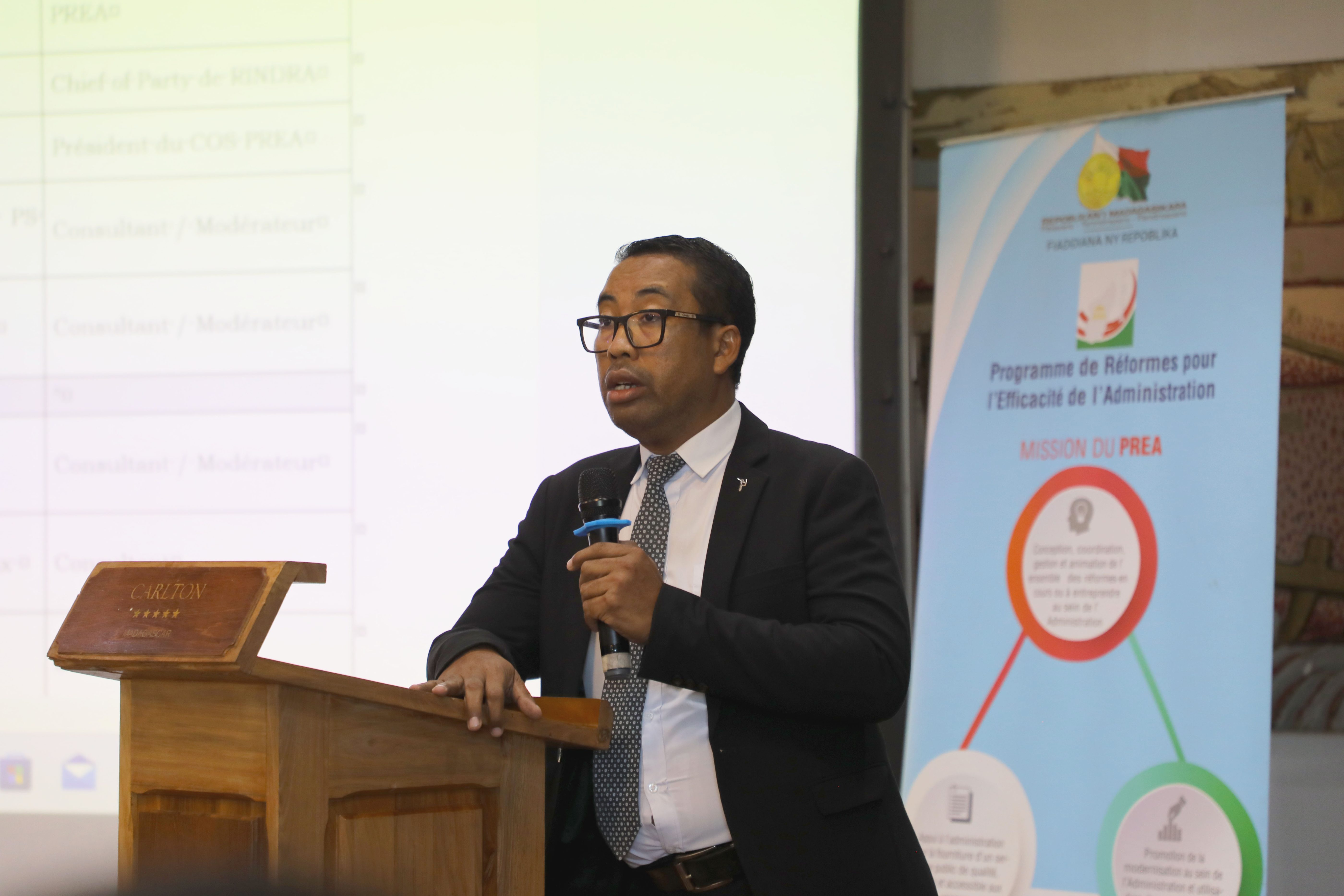 Monsieur RAKOTOARISOa Miadantsata Indriamanga, Secrétaire Général du Gouvernement durat son allocution d'ouverture