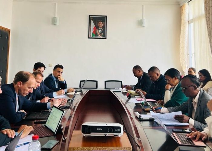 Réunion FMI, Présidence