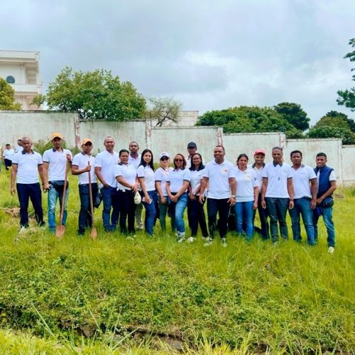 equipe-prea-reboisement-iavoloha